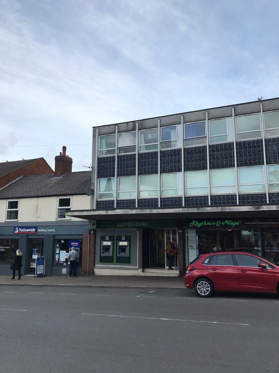 dudley road vape shop High Street Retail Property to Rent, 25 Dudley Street, DY3 1SA